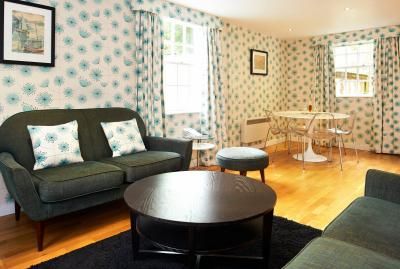 Swît Deuluol Pentref